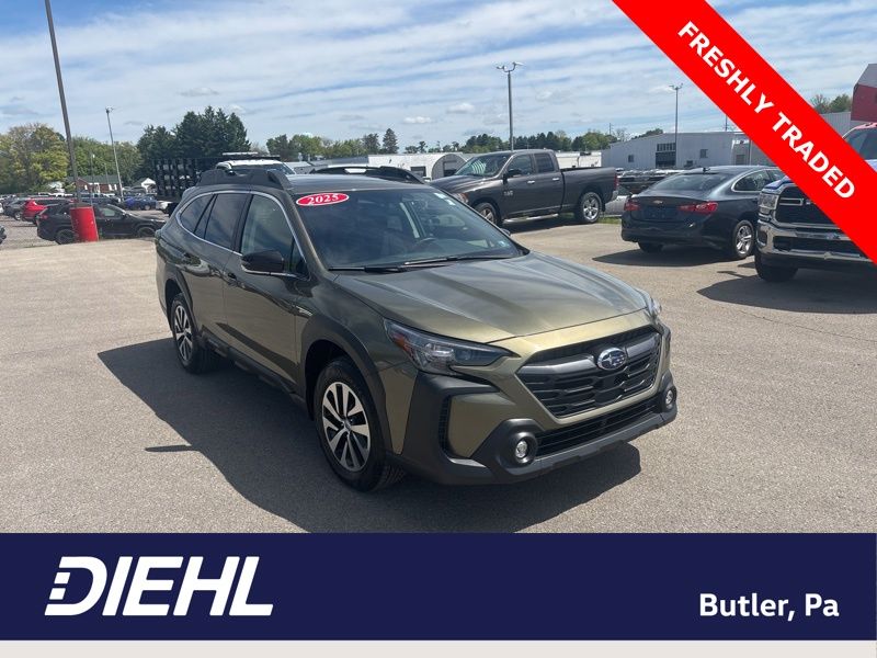 2025 Subaru Outback Premium's photo