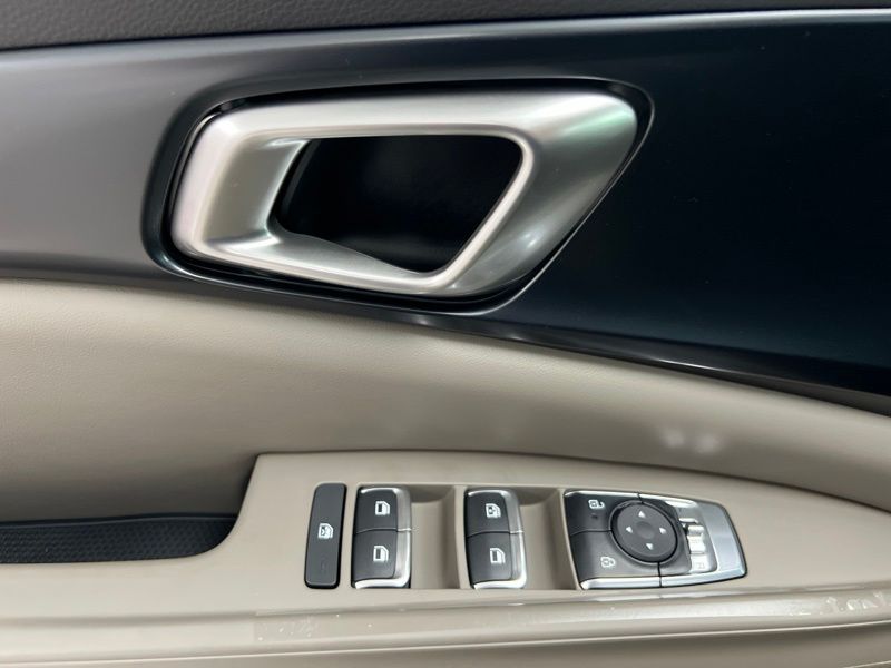 New 2026 Kia Carnival MPV Van