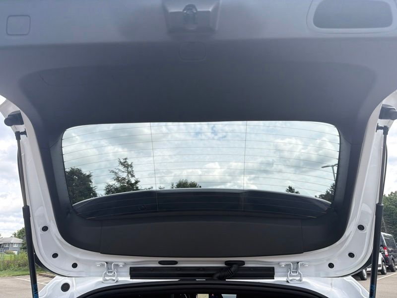 Used 2024 Chevrolet Trax SUV