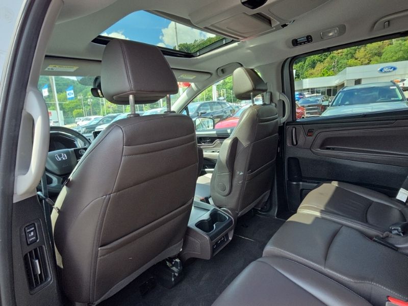 Used 2023 Honda Odyssey Van