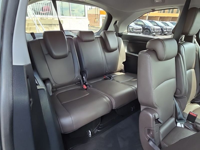 Used 2023 Honda Odyssey Van