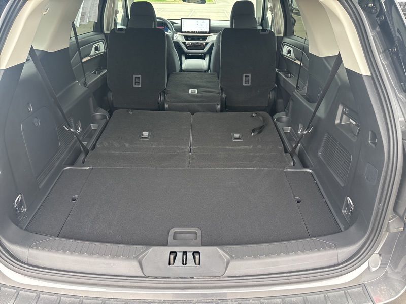 Used 2025 Ford Explorer SUV