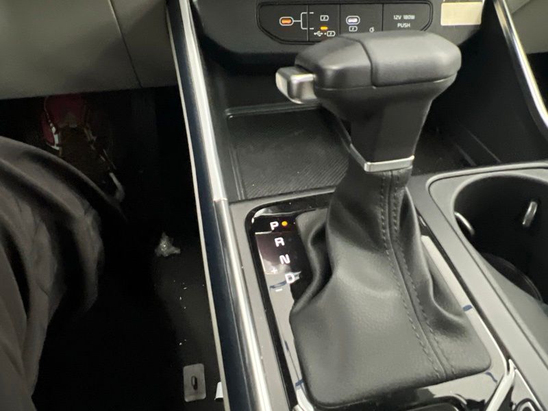 New 2026 Kia Carnival MPV Van
