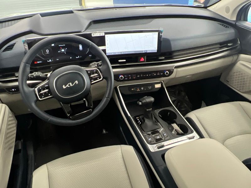 New 2026 Kia Carnival MPV Van