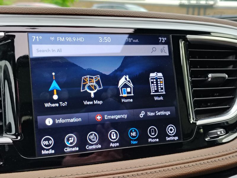 Used 2020 Chrysler Pacifica Van