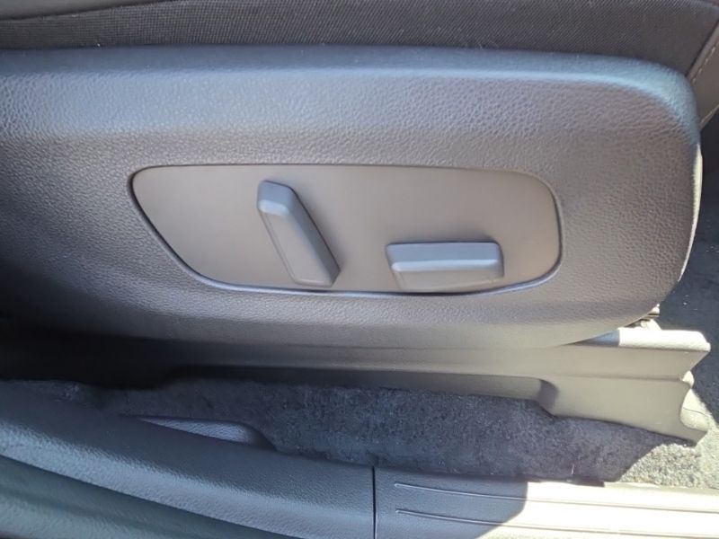 New 2026 Kia Carnival MPV Van