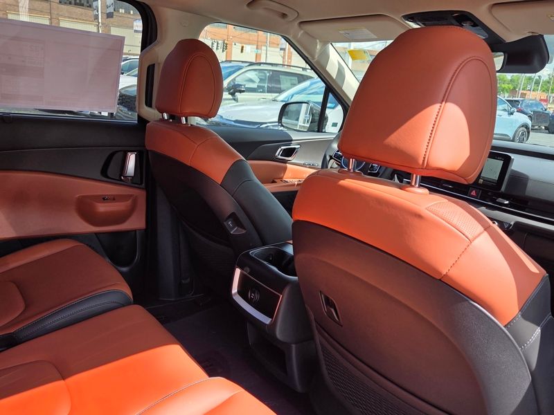 New 2026 Kia Carnival Hybrid Van