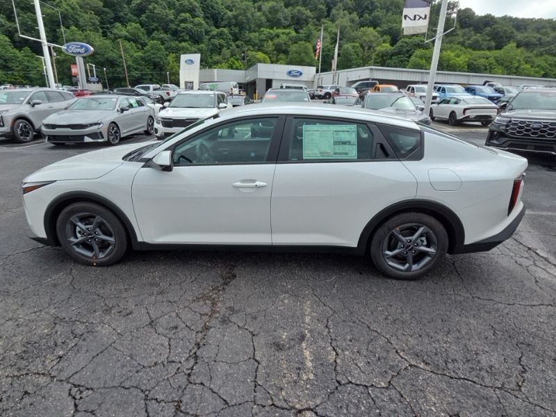 New 2026 Kia K4 Sedan