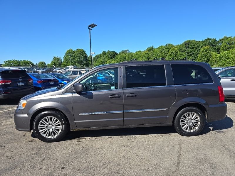 Used 2016 Chrysler Town & Country Van
