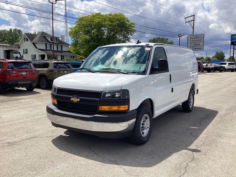 New 2026 Chevrolet Express 3500 Van