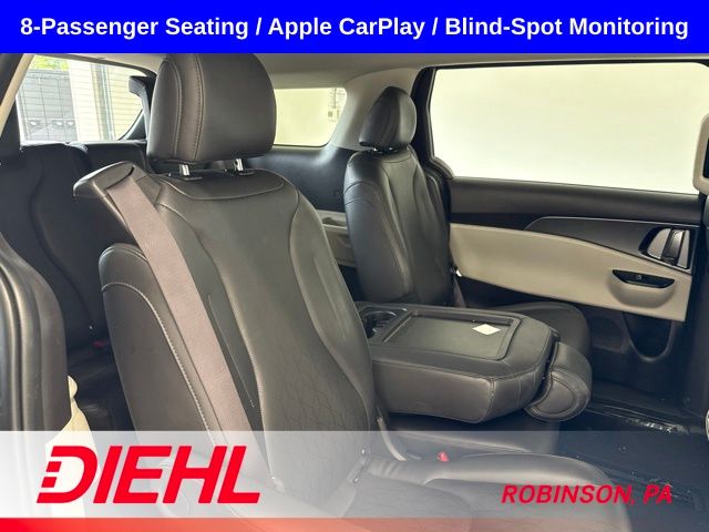 Used 2024 Kia Carnival Van