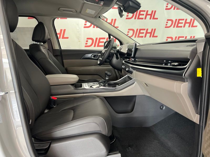 New 2027 Kia Carnival MPV Van