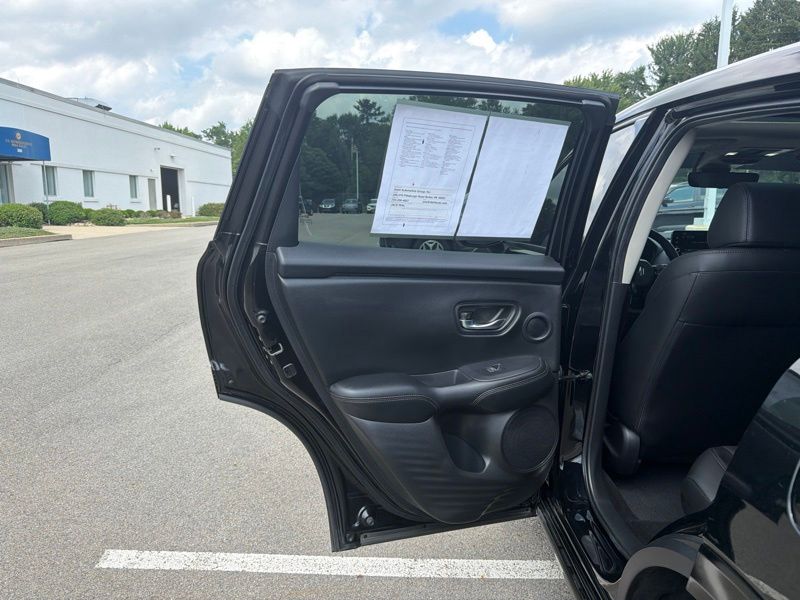 Used 2025 Honda HR-V SUV