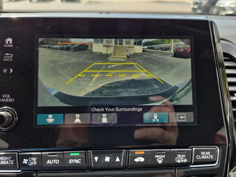 Used 2023 Honda Odyssey Van