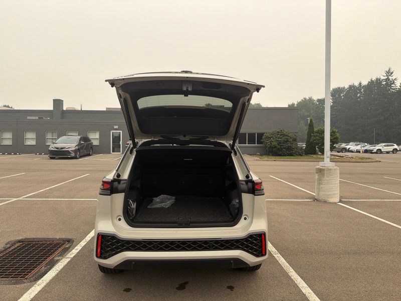 New 2026 Volkswagen Tiguan SUV