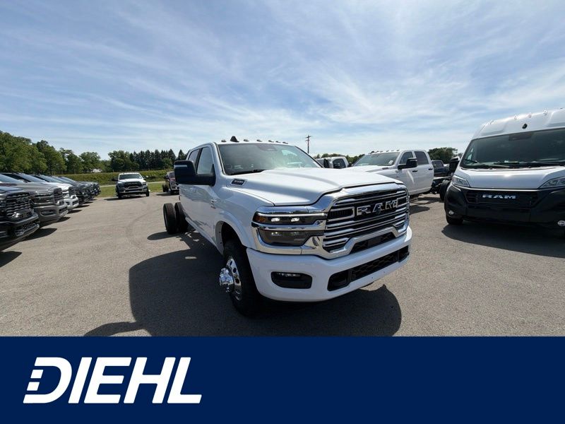 Bright White Clearcoat 2026 RAM 3500 Chassis Tradesman Crew Cab LB DRW 4WD Pickup Truck Four-Wheel Drive 8-Speed Automatic