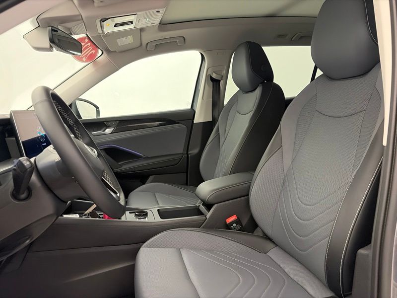 Used 2025 Volkswagen Tiguan SUV