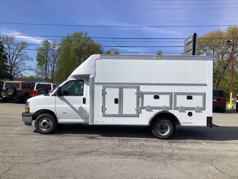New 2026 Chevrolet Express 3500 Coupe