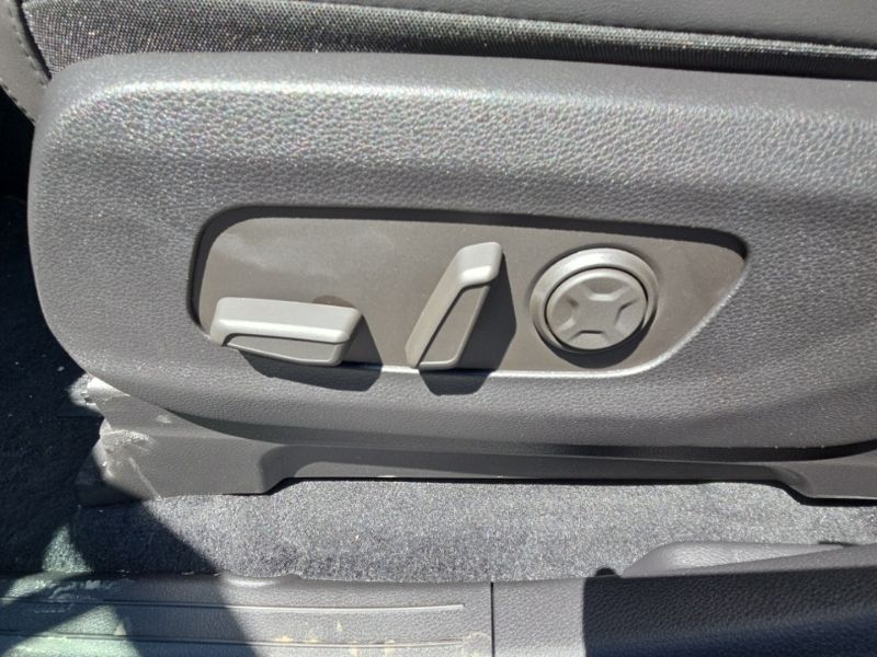 New 2026 Kia Carnival MPV Van