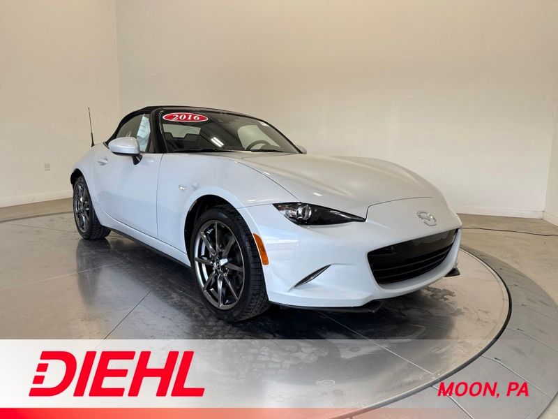 Ceramic Metallic 2016 Mazda MX-5 Miata Convertible Rear-Wheel Drive 6-Speed Automatic