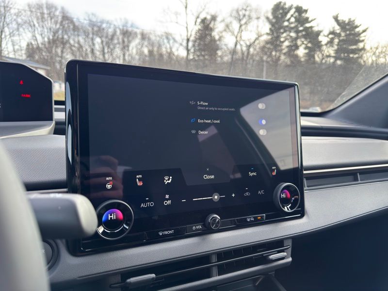 2026 Toyota bZ XLE - Photo 19