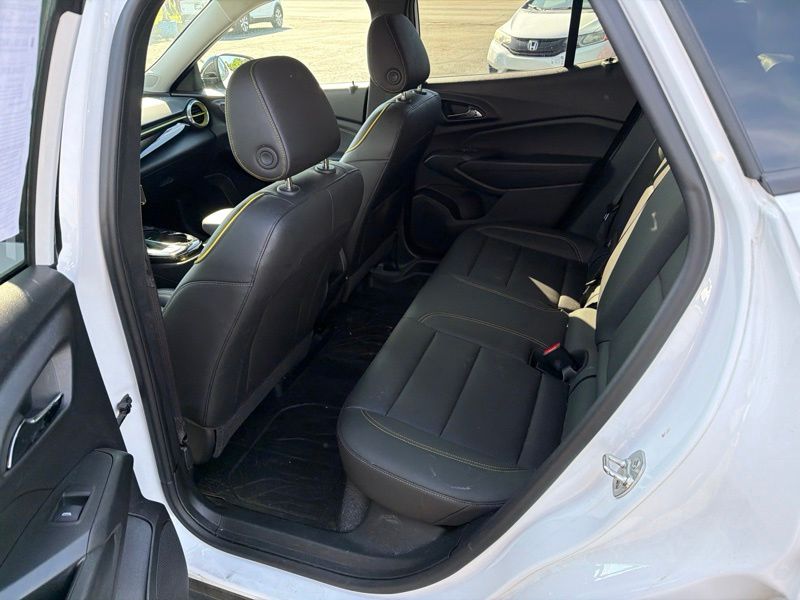 Used 2025 Chevrolet Trax SUV