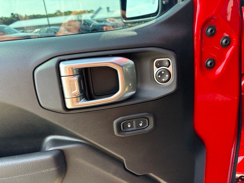 Used 2024 Jeep Wrangler SUV