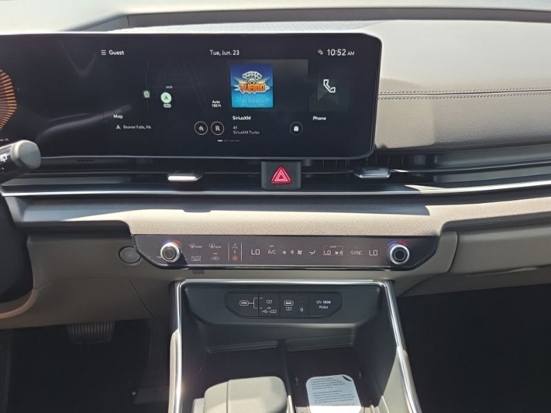 New 2026 Kia Carnival MPV Van