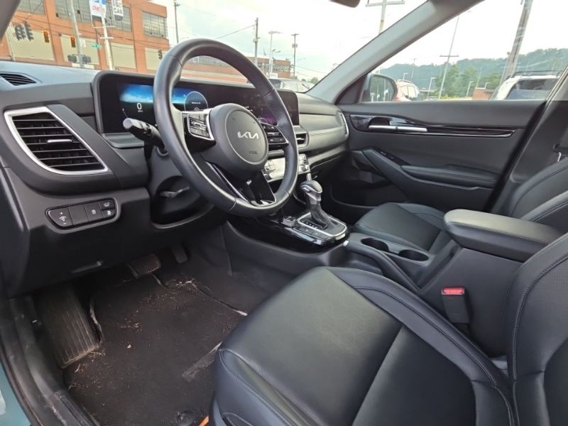 Used 2025 Kia Seltos SUV