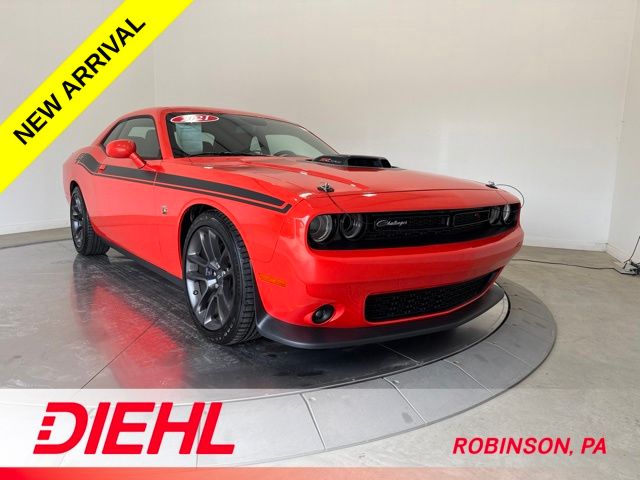 Go Mango! 2021 Dodge Challenger Coupe Rear-Wheel Drive 6-Speed Manual