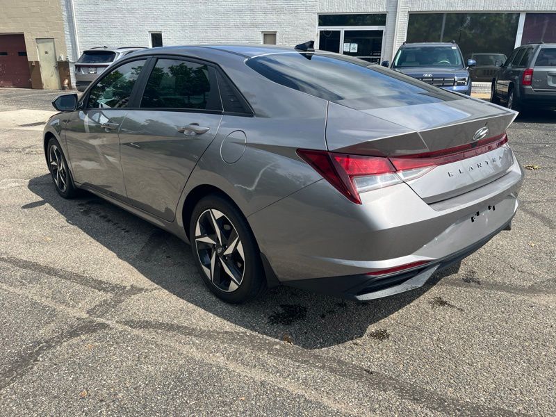 Used 2023 Hyundai Elantra Sedan