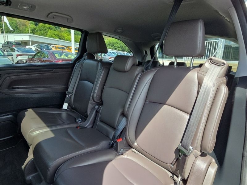 Used 2023 Honda Odyssey Van