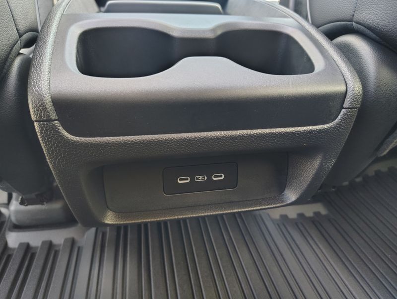 Used 2025 Honda Odyssey Van