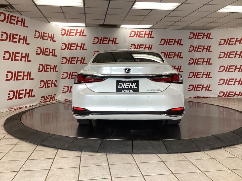 Used 2024 Lexus ES Sedan