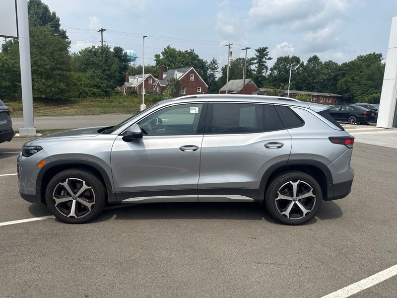 Used 2025 Volkswagen Tiguan SUV