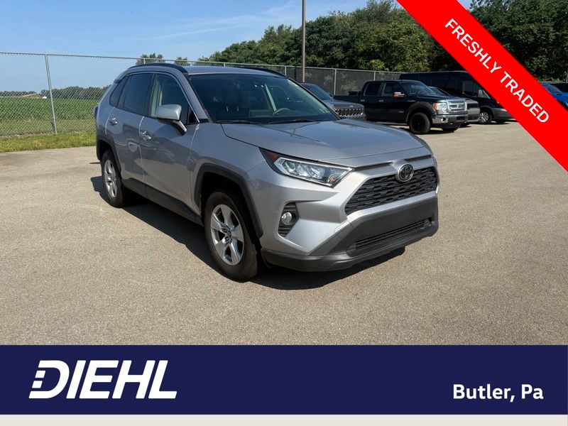 Silver Sky Metallic 2019 Toyota RAV4 SUV / Crossover All-Wheel Drive 8-Speed Automatic