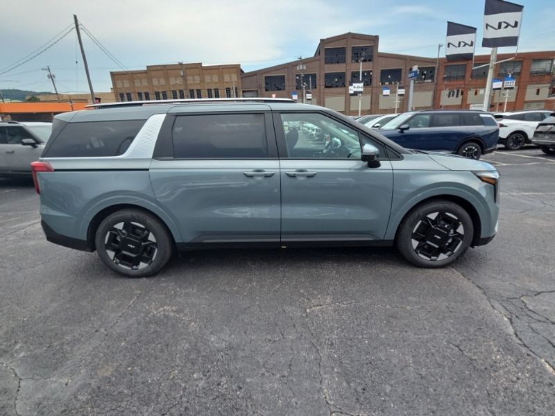 New 2027 Kia Carnival MPV Van