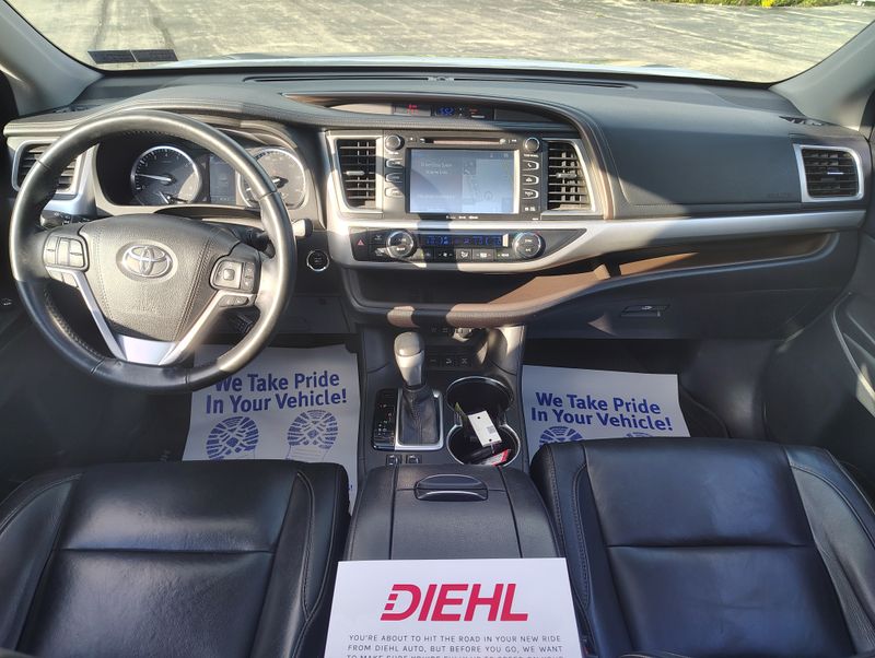 Used 2017 Toyota Highlander SUV