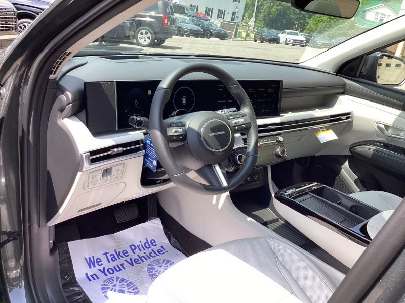 New 2026 Hyundai Tucson Hybrid SUV