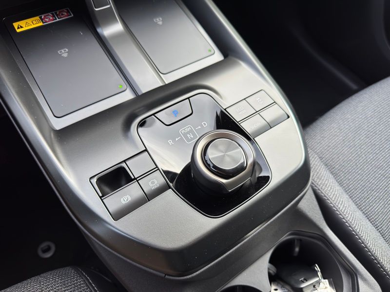 2026 Toyota bZ XLE - Photo 22