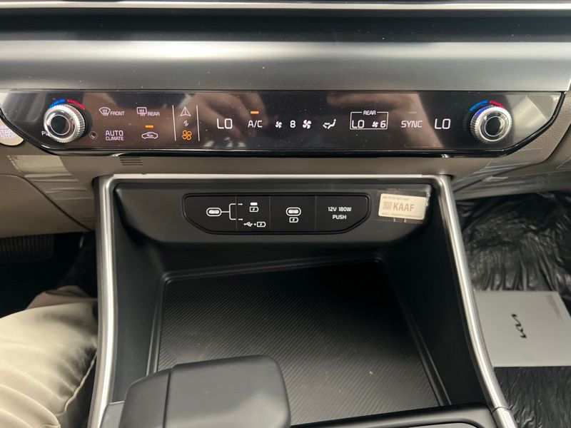 New 2027 Kia Carnival MPV Van