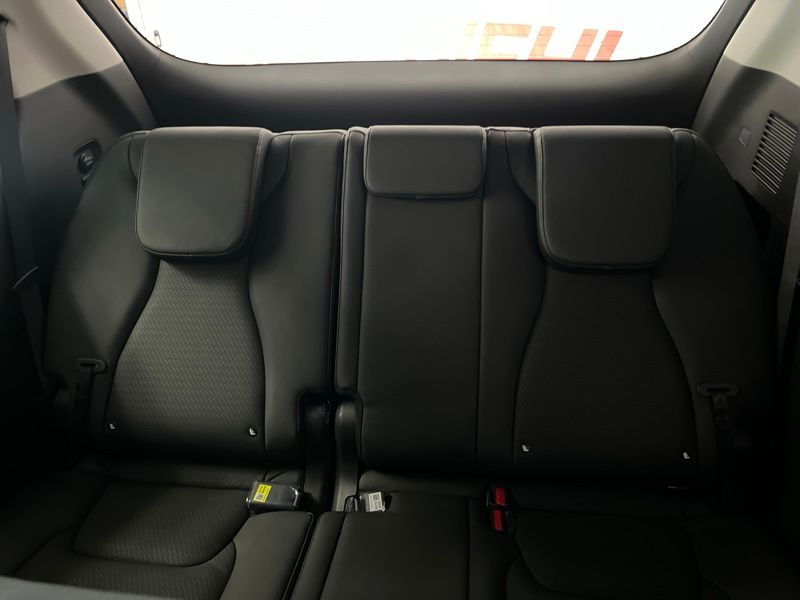 New 2026 Kia Carnival MPV Van