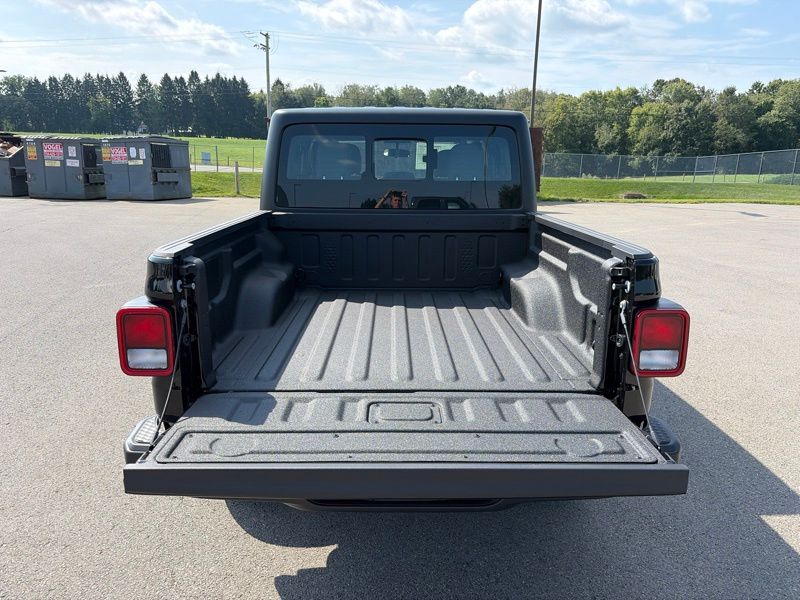New 2026 Jeep Gladiator Truck