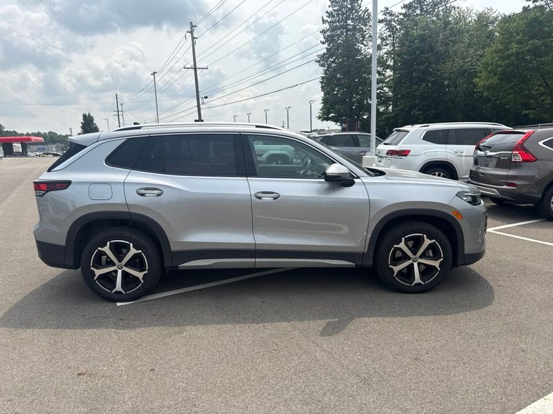 Used 2025 Volkswagen Tiguan SUV