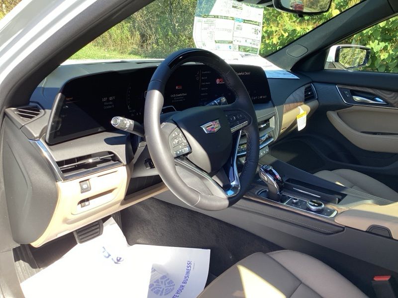 New 2026 Cadillac CT5 Sedan