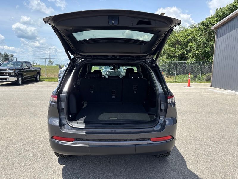 New 2026 Jeep Grand Cherokee SUV