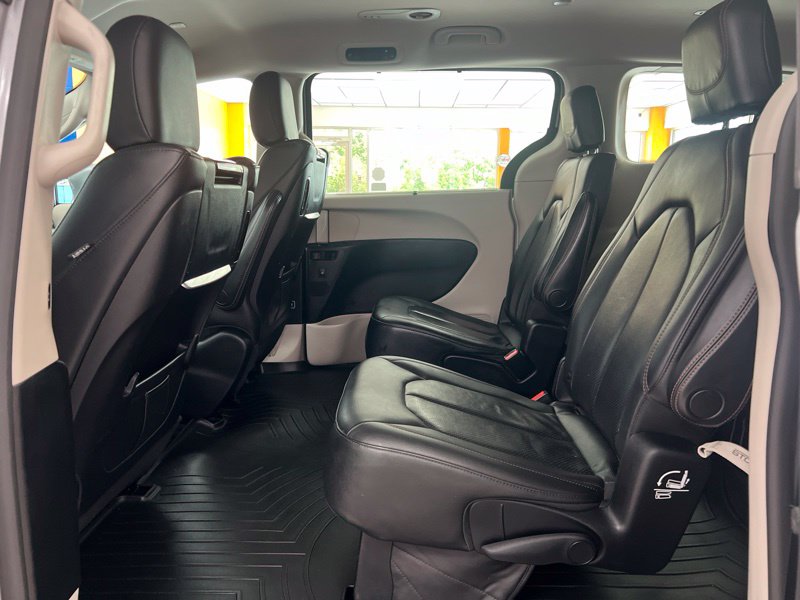 Used 2019 Chrysler Pacifica Van