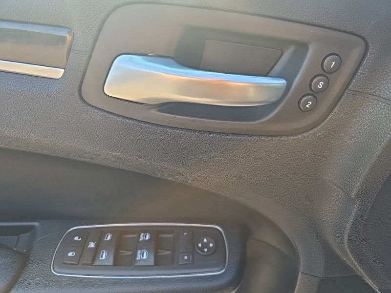 Used 2018 Chrysler 300 Sedan