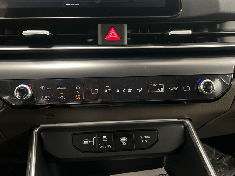 New 2026 Kia Carnival MPV Van