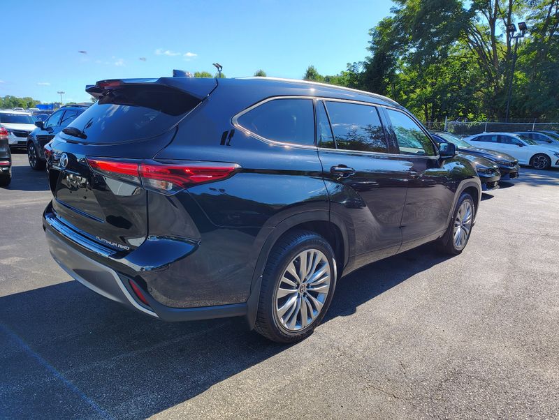 Used 2022 Toyota Highlander SUV